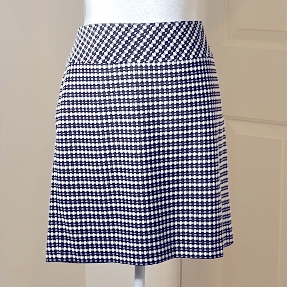 LOFT Black & White Dot Pattern 
Skirt - Size 10